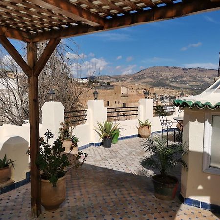 Riad Avec Terrasse Privee Et Piscine Partagee A 300M Fès Extérieur photo