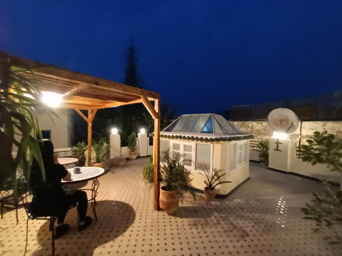 Riad Avec Terrasse Privee Et Piscine Partagee A 300M Fès Extérieur photo