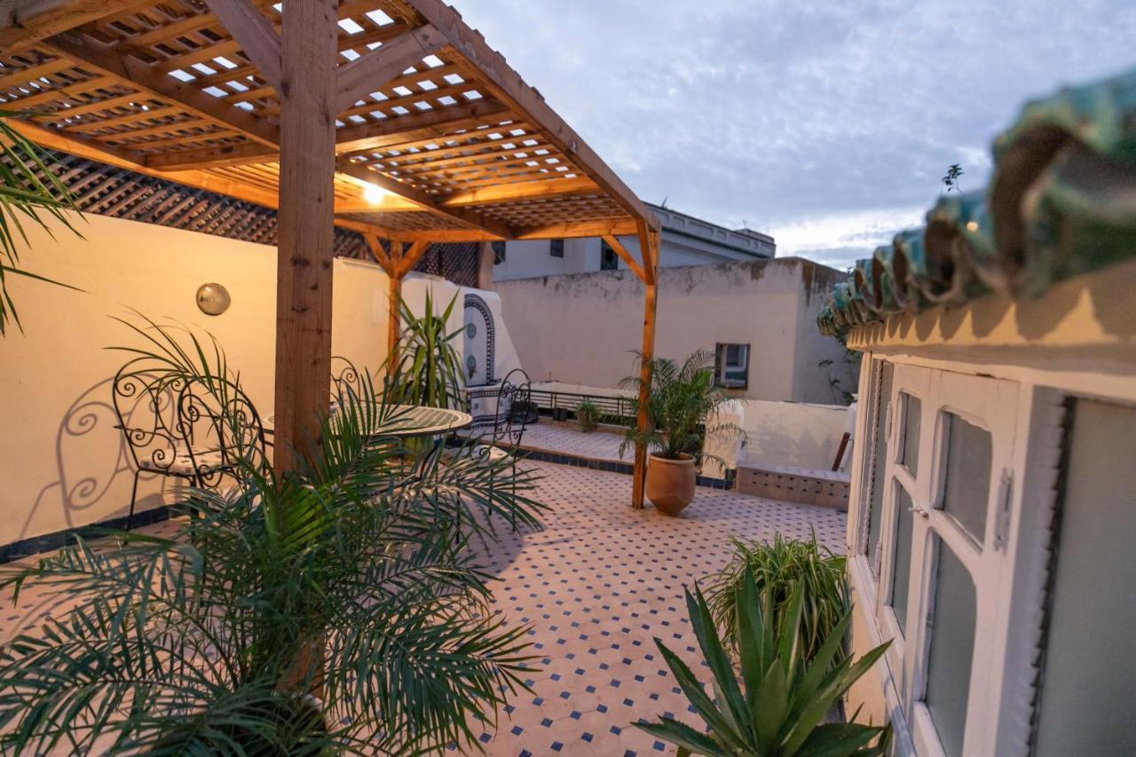 Riad Avec Terrasse Privee Et Piscine Partagee A 300M Fès Extérieur photo