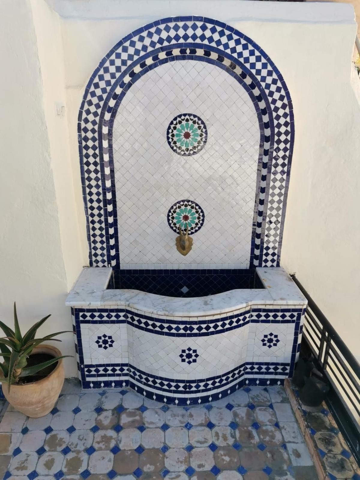 Riad Avec Terrasse Privee Et Piscine Partagee A 300M Fès Extérieur photo